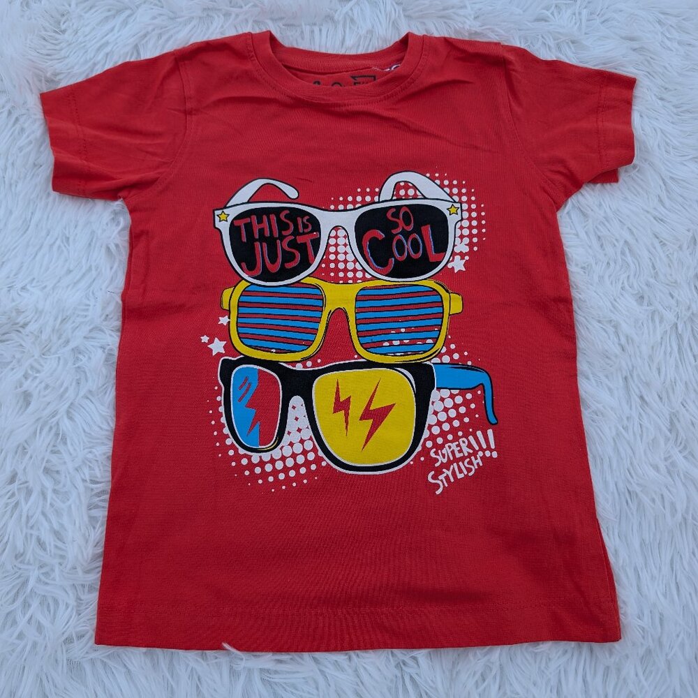 Cool Red Graphic Tee – Playful Sunglasses Print & Stylish Vibes for Trendy Kids